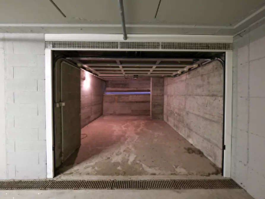 Immagine 1 di Garage in vendita  in Via Gaffurio a Lodi