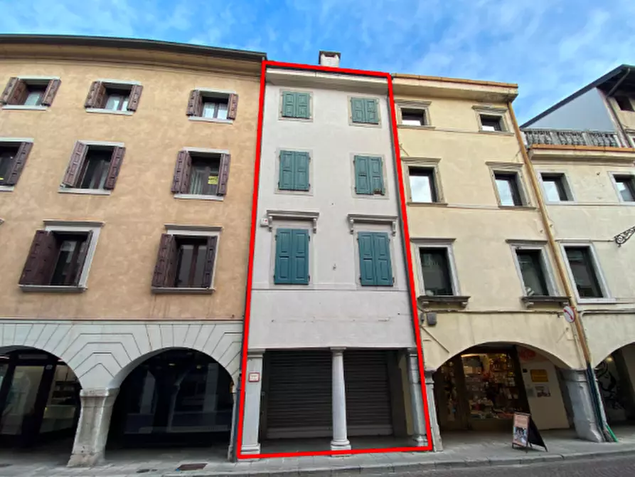 Immagine 3 di Negozio in vendita  in Via Vittorio Veneto a Udine
