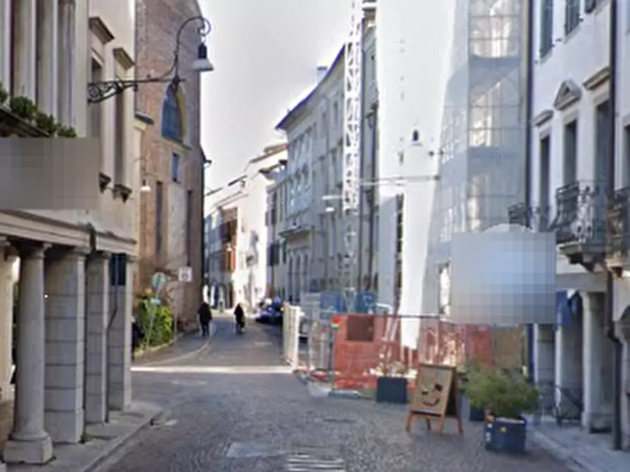 Immagine 12 di Negozio in vendita  in Via Vittorio Veneto a Udine