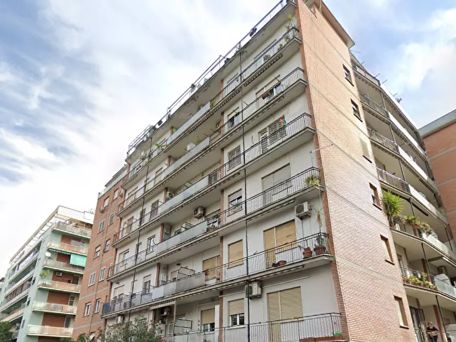 Immagine 3 di Appartamento in vendita  in Via Tiberio Imperatore a Roma
