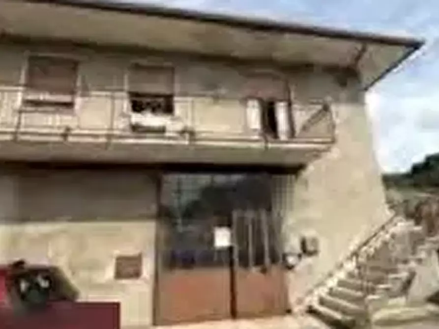 Immagine 3 di Appartamento in vendita  in Via Giuseppe Garibaldi a Chiampo