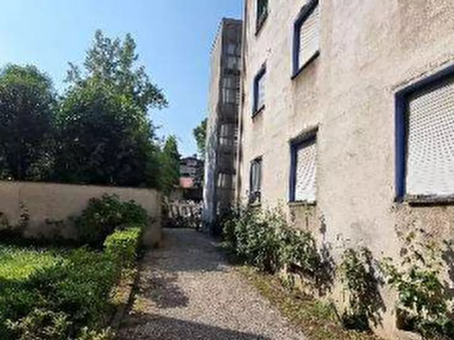 Immagine 2 di Appartamento in vendita  in Piazza Raoul Achilli a Legnano