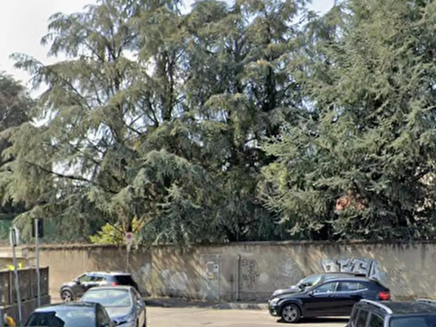 Immagine 10 di Appartamento in vendita  in Piazza Raoul Achilli a Legnano