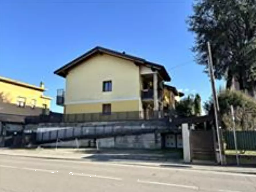 Immagine 1 di Posto auto in vendita  in Via Edmondo De Amicis a Cornate D'adda