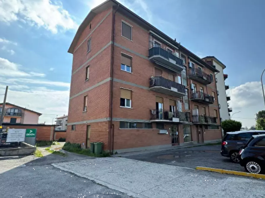 Immagine 3 di Appartamento in vendita  in Via Battisti  a Cornate D'adda