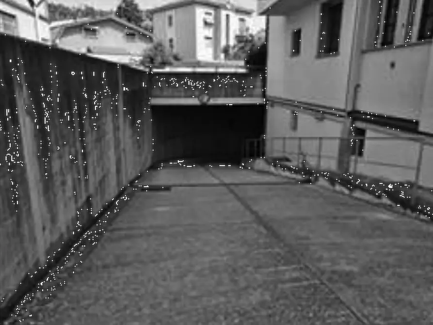 Immagine 2 di Garage in vendita  in Via Dante a Brugherio