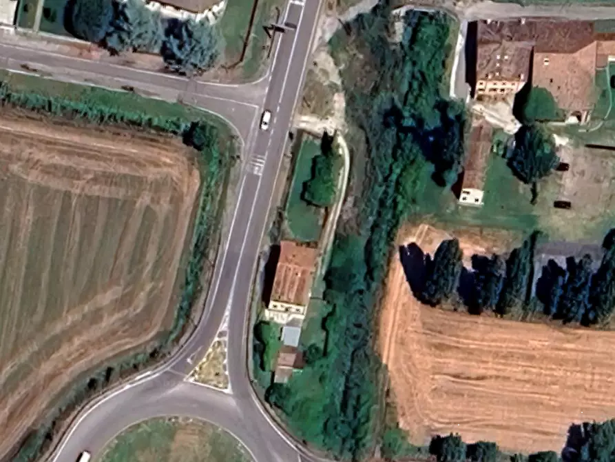 Immagine 1 di Capannone industriale in vendita  in Strada Abetone Brennero a Ostiglia