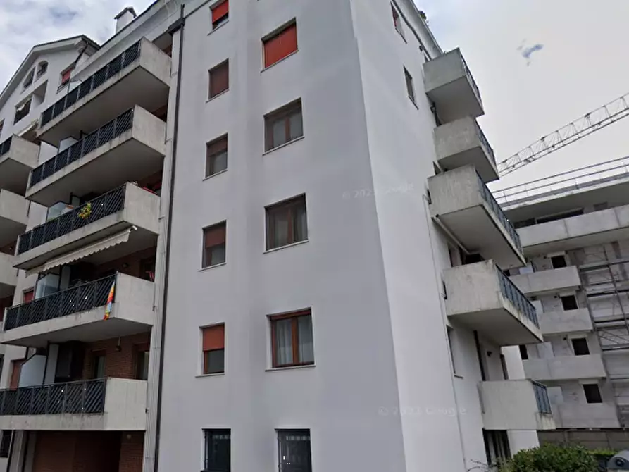 Immagine 7 di Appartamento in vendita  in Via E. Forlanini a Padova