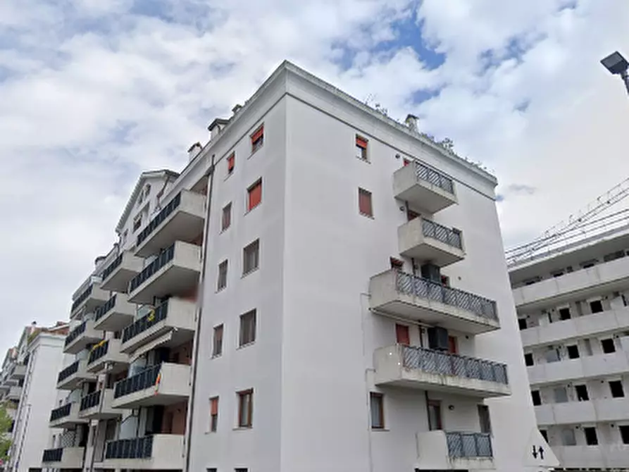 Immagine 11 di Appartamento in vendita  in Via E. Forlanini a Padova
