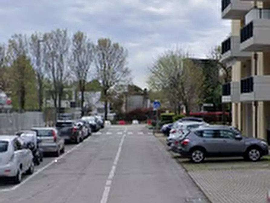 Immagine 13 di Appartamento in vendita  in Via E. Forlanini a Padova