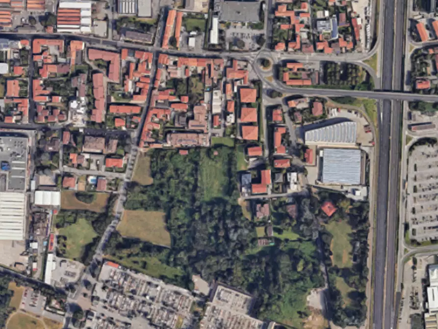 Immagine 4 di Garage in vendita  in Via Pusiano a Seregno