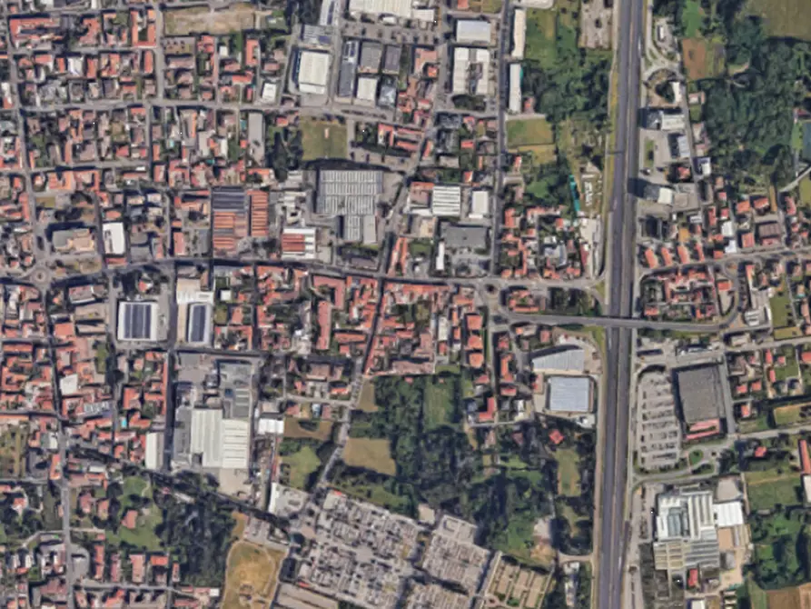 Immagine 6 di Garage in vendita  in Via Pusiano a Seregno