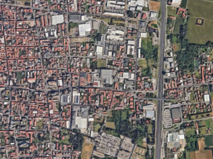 Immagine 7 di Garage in vendita  in Via Pusiano a Seregno