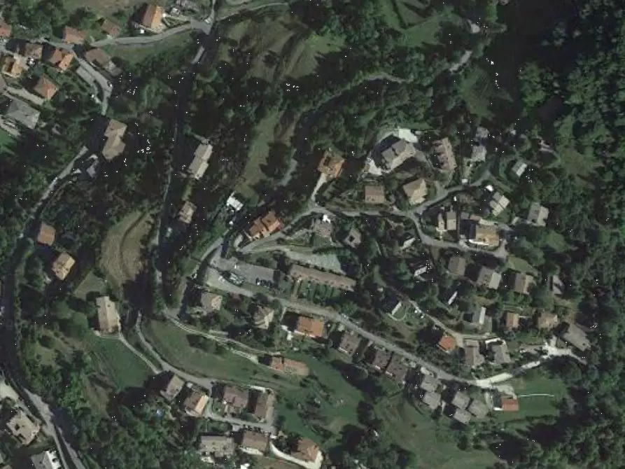 Immagine 7 di Posto auto in vendita  in  Via Nasego a Lodrino