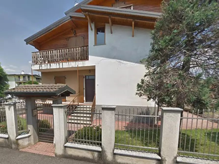 Immagine 4 di Appartamento in vendita  in Via Vincenzo Bellini a Turate