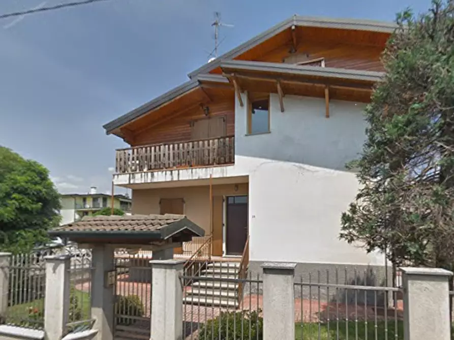 Immagine 5 di Appartamento in vendita  in Via Vincenzo Bellini a Turate