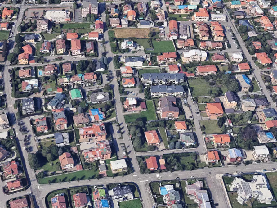 Immagine 10 di Appartamento in vendita  in Via Vincenzo Bellini a Turate