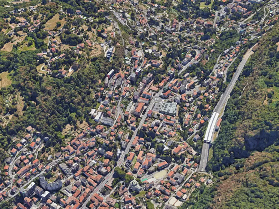 Immagine 12 di Appartamento in vendita  in Via Cardano a Como