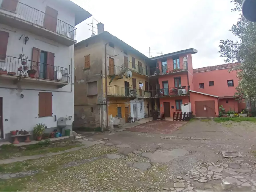 Immagine 2 di Appartamento in vendita  in Via IV Novembre a Guanzate