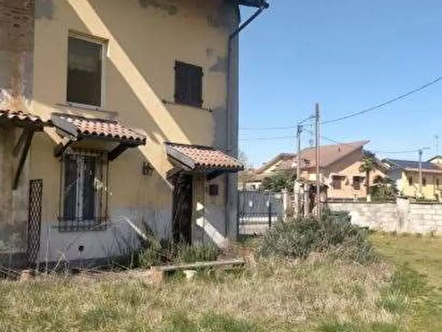 Immagine 5 di Villetta a schiera in vendita  in Via Regione Rinalda a Castelnovetto