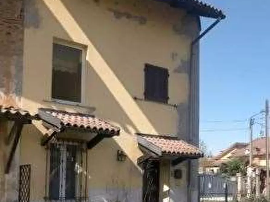 Immagine 7 di Villetta a schiera in vendita  in Via Regione Rinalda a Castelnovetto