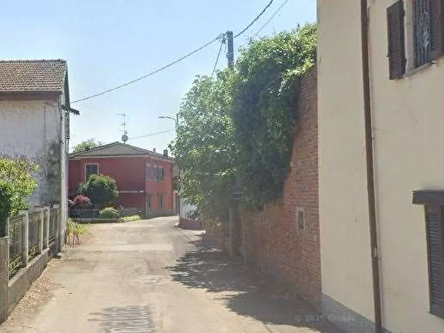 Immagine 8 di Villetta a schiera in vendita  in Via Regione Rinalda a Castelnovetto
