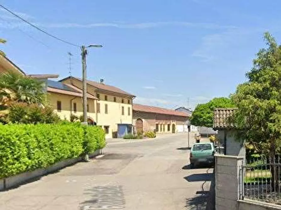 Immagine 12 di Villetta a schiera in vendita  in Via Regione Rinalda a Castelnovetto