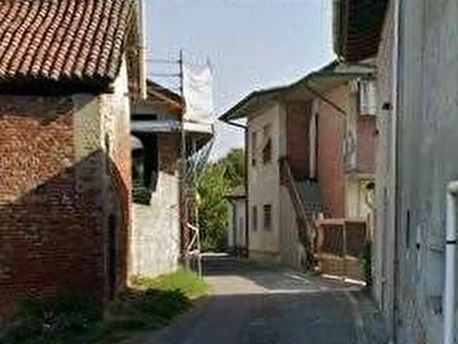 Immagine 5 di Casa bifamiliare in vendita  in Via Cantone di Sopra  a Badia Pavese