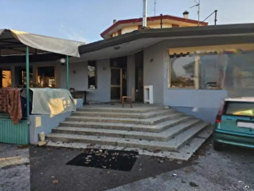 Immagine 7 di Negozio in vendita  in Via della Chiesa a Prata Di Pordenone