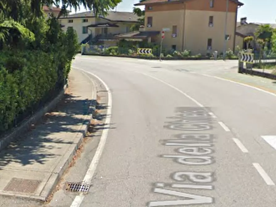 Immagine 15 di Negozio in vendita  in Via della Chiesa a Prata Di Pordenone