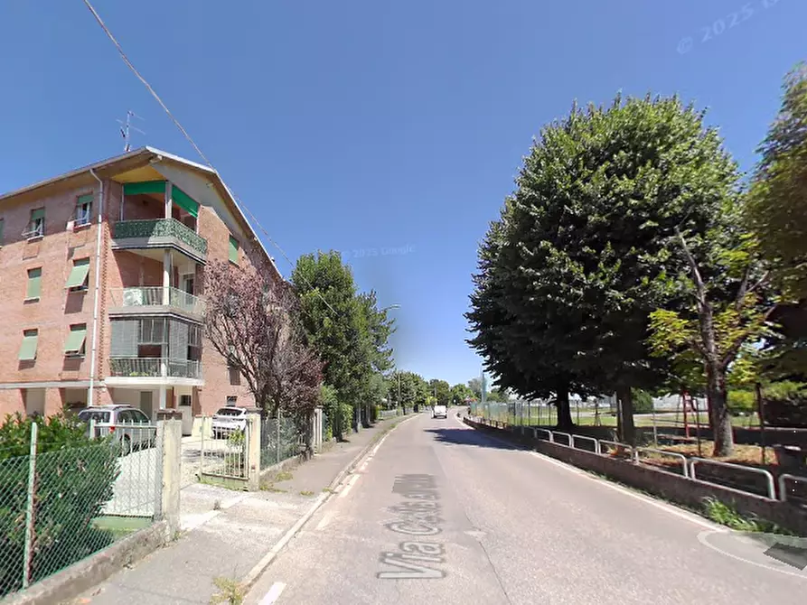 Immagine 8 di Appartamento in vendita  in Via Cella all'Oldo a Reggio Nell'emilia