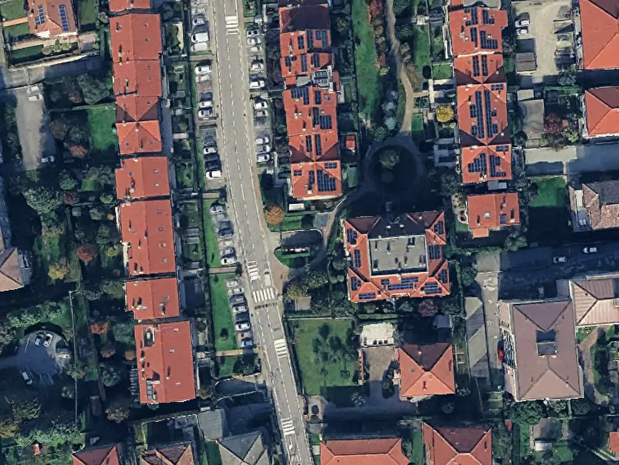 Immagine 4 di Garage in vendita  in Via Peter Paul Rubens a Brembate Di Sopra