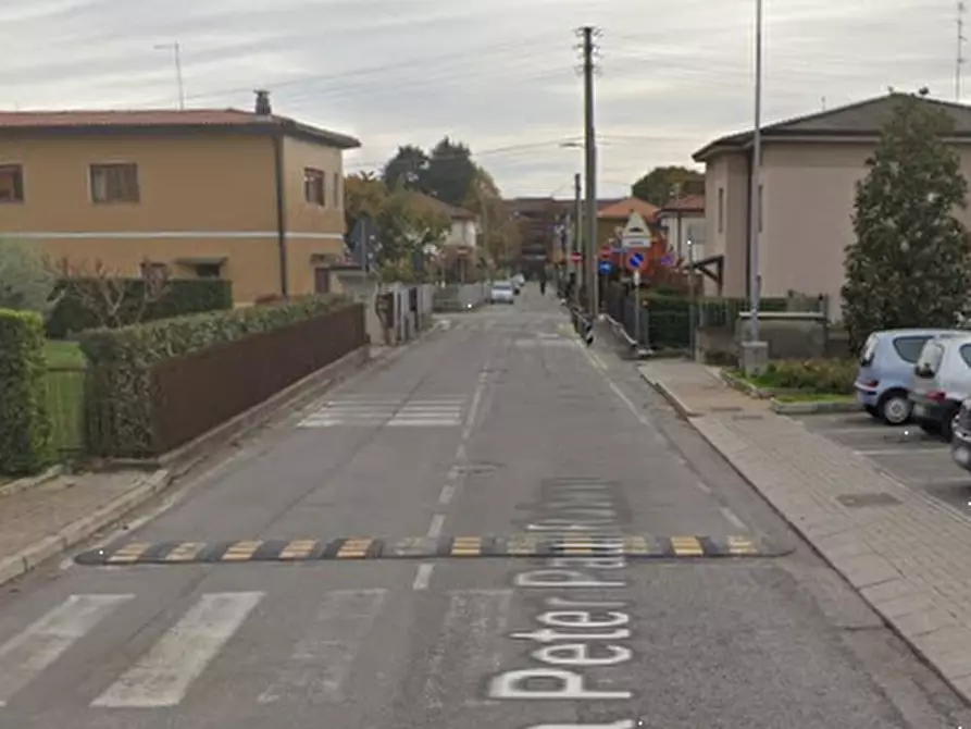 Immagine 5 di Garage in vendita  in via Peter Paul Rubens a Brembate Di Sopra