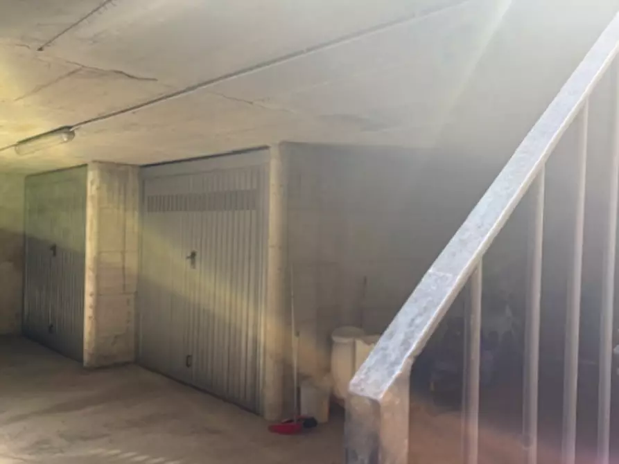 Immagine 1 di Garage in vendita  in Piazza XI Febbraio a Zanica