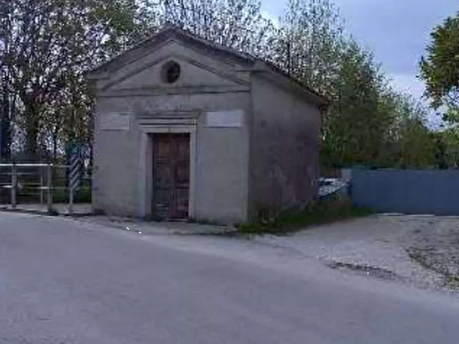 Immagine 1 di Stabile in vendita  in Via Filermo a Caneva