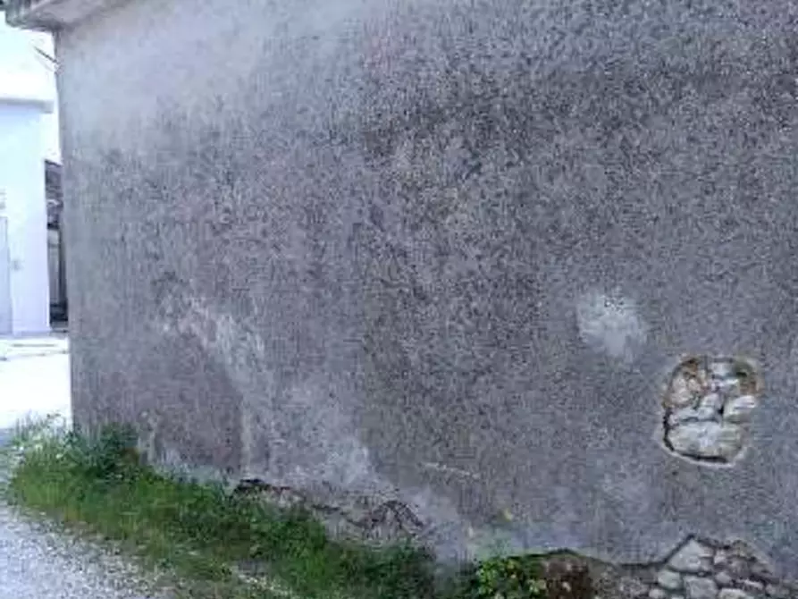 Immagine 3 di Stabile in vendita  in Via Filermo a Caneva