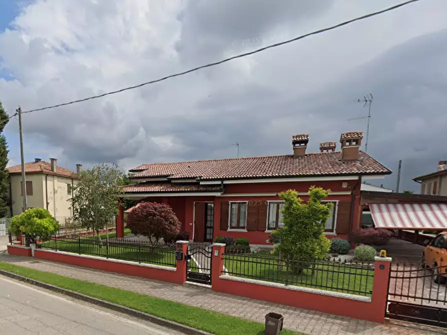 Immagine 2 di Casa indipendente in vendita  in Via E. Sarti a Ficarolo