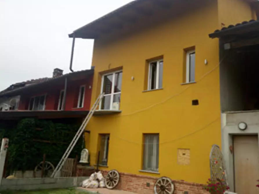 Immagine 1 di Casa indipendente in vendita  in Vicolo E. Barosso a Viale D'asti