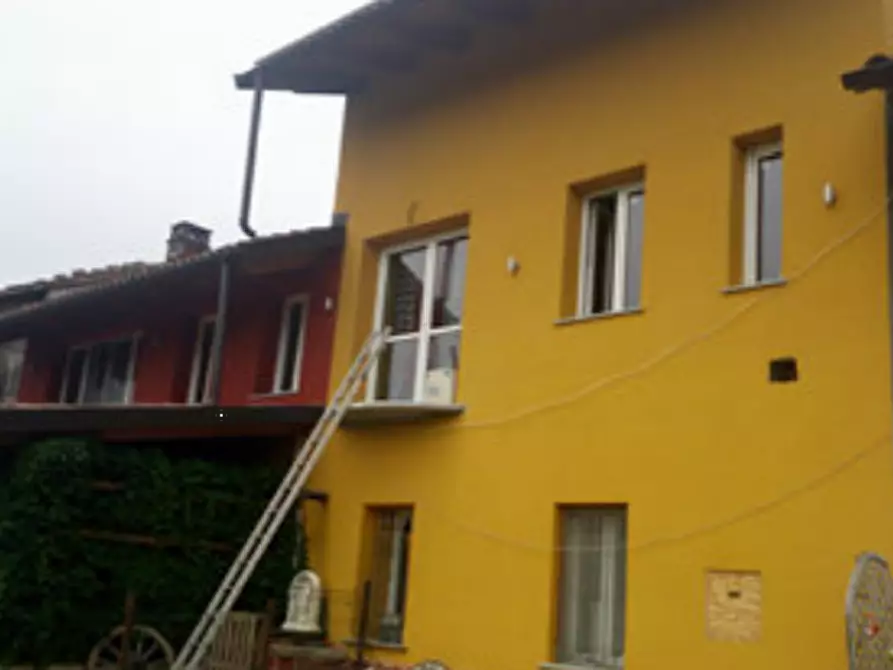 Immagine 2 di Casa indipendente in vendita  in Vicolo E. Barosso a Viale D'asti