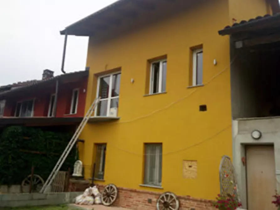 Immagine 3 di Casa indipendente in vendita  in Vicolo E. Barosso a Viale D'asti