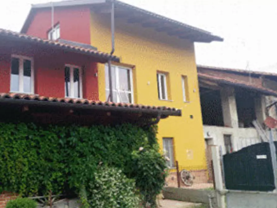 Immagine 5 di Casa indipendente in vendita  in Vicolo E. Barosso a Viale D'asti