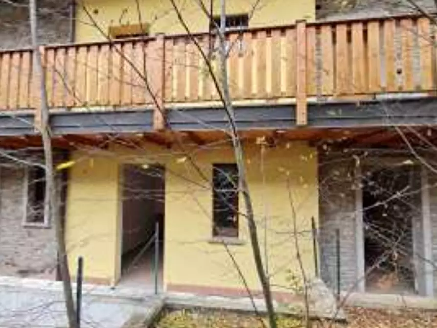 Immagine 3 di Appartamento in vendita  in Via Camarelli a San Giovanni Bianco