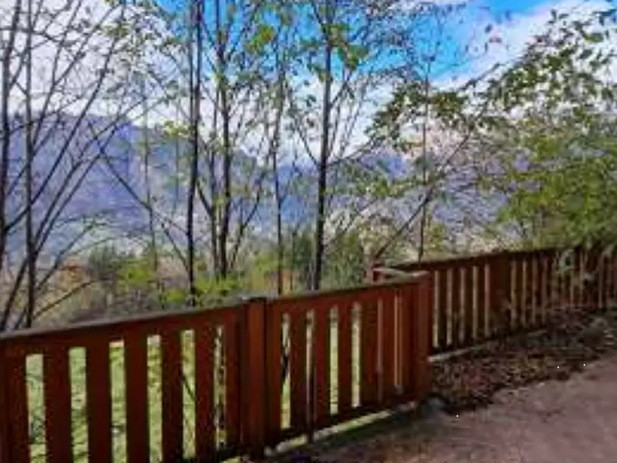 Immagine 5 di Appartamento in vendita  in Via Camarelli a San Giovanni Bianco