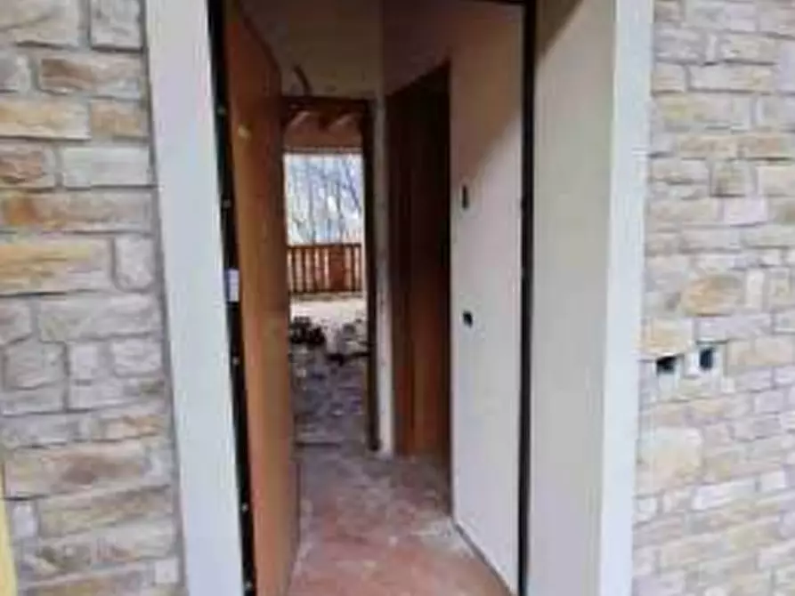 Immagine 2 di Appartamento in vendita  in Via Camarelli a San Giovanni Bianco