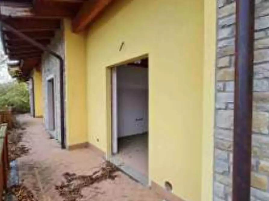 Immagine 2 di Appartamento in vendita  in Via Camarelli a San Giovanni Bianco