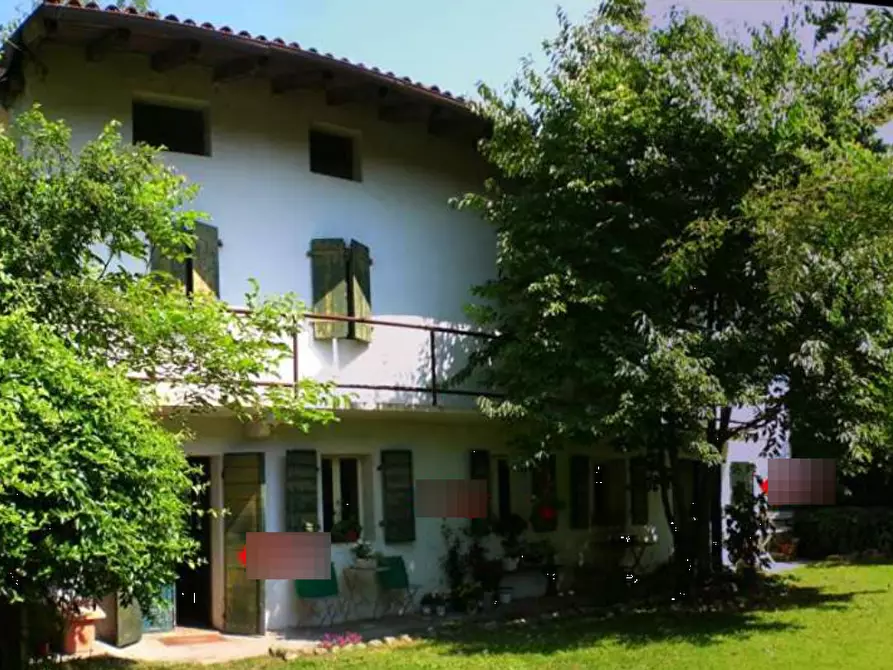 Immagine 1 di Casa indipendente in vendita  in Via Pedemonte a Aviano