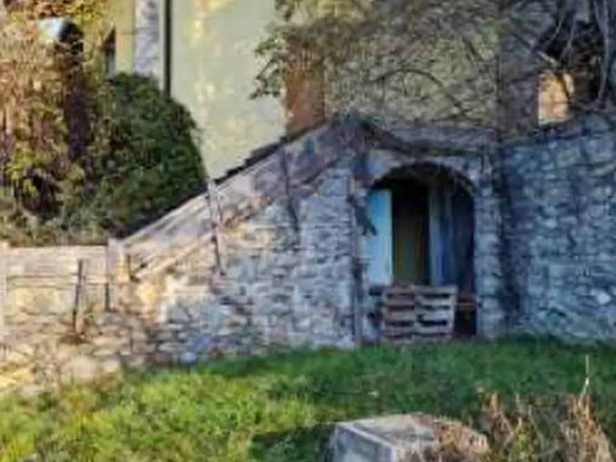 Immagine 2 di Appartamento in vendita  in Via Camarelli a San Giovanni Bianco