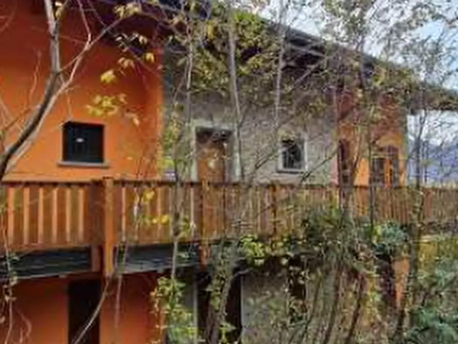 Immagine 15 di Appartamento in vendita  in  Via Camarelli a San Giovanni Bianco