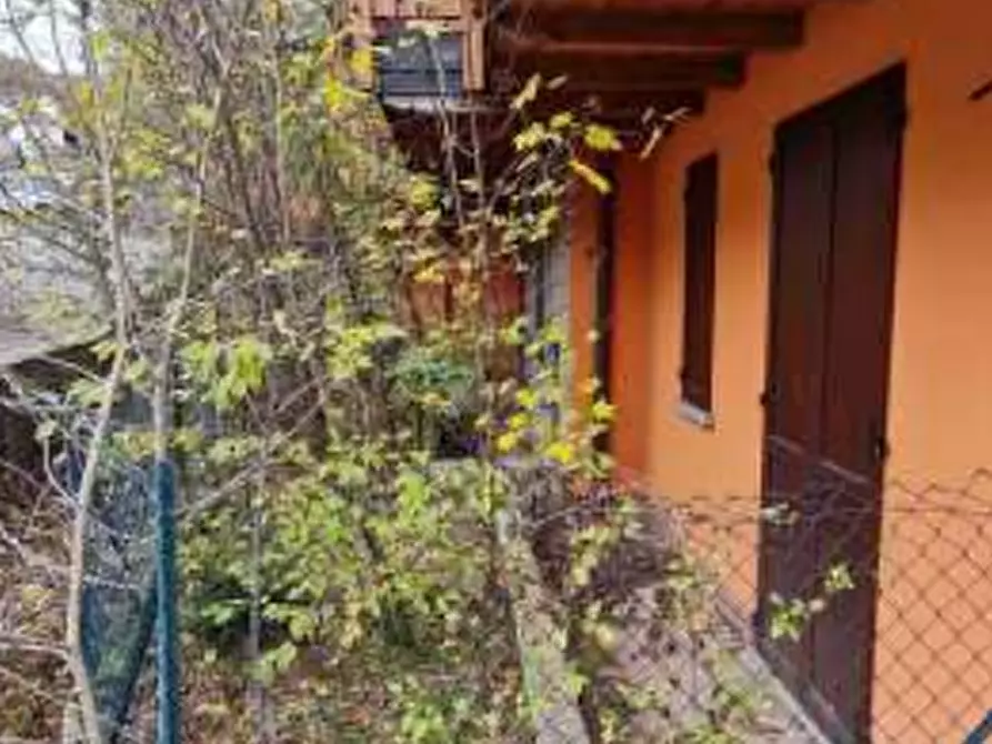 Immagine 1 di Appartamento in vendita  in  Via Camarelli a San Giovanni Bianco