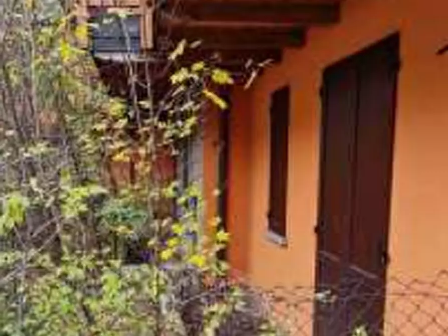 Immagine 2 di Appartamento in vendita  in  Via Camarelli a San Giovanni Bianco